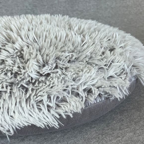 Plush Faux-Fur Round Cushion - Picture 2 of 10